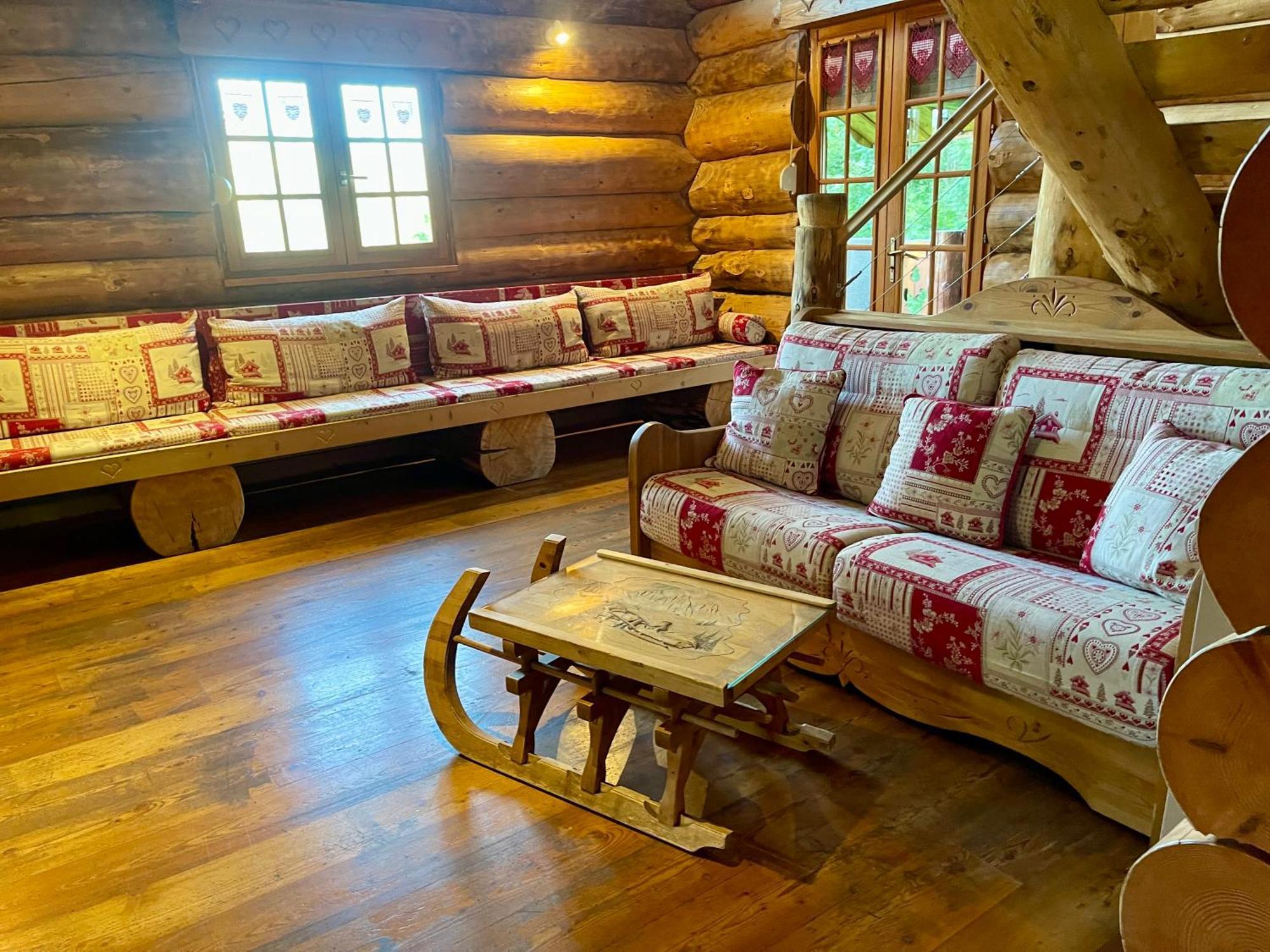 Chalet Spa Le Royal Nathalie Mn La Rouge ลาแบรส ภายนอก รูปภาพ